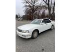 Used 1998 Nissan GLORIA for sale.