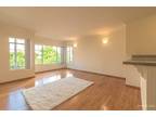 Beautiful 1 bedroom - Remodeled kitchen and bathroom