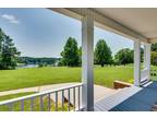 20 Shoreline Dr, Jefferson, GA 30549