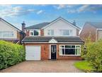 5 bedroom detached house for sale in Glastonbury Avenue, Hale