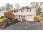 40 Indian Valley Ln, Telford, PA 18969