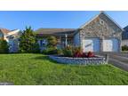 541 E Conestoga St, New Holland, PA 17557