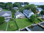 528 Bayview Point Dr, Edgewater, MD 21037