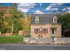 721 Shelbourne Rd, Reading, PA 19606