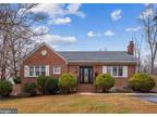 3110 Valley Ln, Falls Church, VA 22044