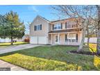 302 Pickwick Ct, Monroe Township, NJ 08094