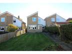 3 bedroom link-detached house for sale in Manor Close, Clifton, Shefford