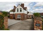 4 bedroom detached house for sale in Hill Top, Barlby, Selby - 35109393 on