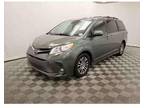 2018 Toyota Sienna XLE 8 Passenger