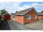2 bedroom detached bungalow for sale in Churchill Road, Copthorne, Shrewsbury