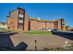 1 bedroom flat for sale in Weymouth Close, Clacton-On-Sea, CO15
