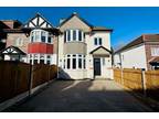 5 bedroom semi-detached house to rent in Four Oaks Common Road
