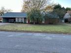 2407 CRESTWOOD DR, Tupelo, MS 38801 Single Family Residence For Rent MLS#