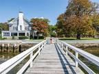 Cold Spring Harbor, Suffolk County, NY Lakefront Property, Waterfront Property