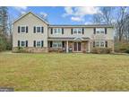 17 S Southwoods Ln, Doylestown, PA 18901