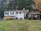 718 Inverness Dr, Horsham, PA 19044