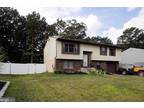 29 Woodshire Dr, Sicklerville, NJ 08081