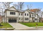 1005 Pickett Pl SW, Vienna, VA 22180