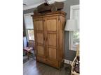 To give away this Armoire