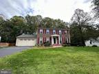 Colonial, Detached - FAIRFAX, VA 10705 Colton St