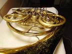 KING DOUBLE FRENCH HORN w/ CASE