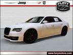 2023 Chrysler 300 White, 12 miles