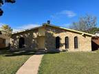Single Family Residence, Traditional - Grand Prairie, TX 2122 Palmer Trl