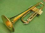 Blessing B-125 Trumpet USA - Reconditioned - Oversized Case & Blessing 7C MP