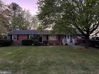 312 N Red Hill Rd, Martinsburg, WV 25401