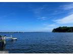 528 Bayview Point Dr, Edgewater, MD 21037