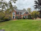 7819 Wellington Dr, Warrenton, VA 20186