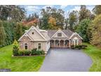 6520 Orefield Rd, Spring Grove, PA 17362