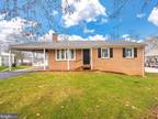 12018 Greendale Dr, Hagerstown, MD 21742