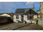 2 bedroom detached house for sale in Rayleigh Road, Hutton, Brentwood, CM13