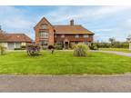 5 bedroom detached house for sale in Seasalter Road, Graveney