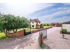 5 bedroom country house for sale in Flats Lane, Lichfield