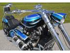 Custom Built Motorcycles 2018 V-8 Choppers 400 CI V-8 con helicóptero de