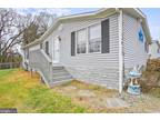 11913 Heather Dr, Hagerstown, MD 21740