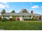 1785 Colonial Manor Dr, Lancaster, PA 17603