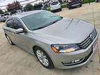 2013 Volkswagen Passat SEL Premium