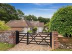 3 bedroom detached bungalow for sale in The Green, Henley-On-Thames RG9 -