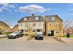 4 bedroom semi-detached house for sale in Surrey, GU21 - 35359169 on