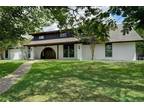 Single Family Residence - Fort Worth, TX 8900 Random Rd