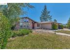 243 N Sandringham Dr, Moraga CA 94556