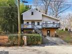 660 Sycamore Dr, Columbia, PA 17512