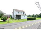 215 W Thatcher Rd, Quakertown, PA 18951