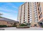 2001 15th St N #306, Arlington, VA 22201