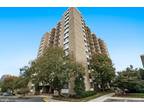 4 Monroe St #4-810, Rockville, MD 20850