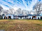 12120 Sunnyview Dr, Germantown, MD 20876