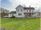25 S Queen St, Shippensburg, PA 17257